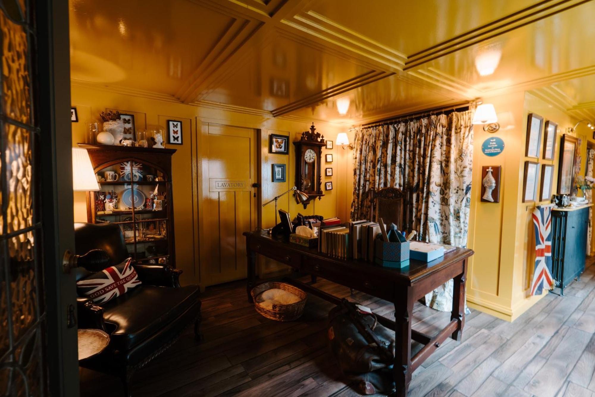 Sheddington Manor - 2 Bedroom Guest House & Cinema Белфаст Экстерьер фото